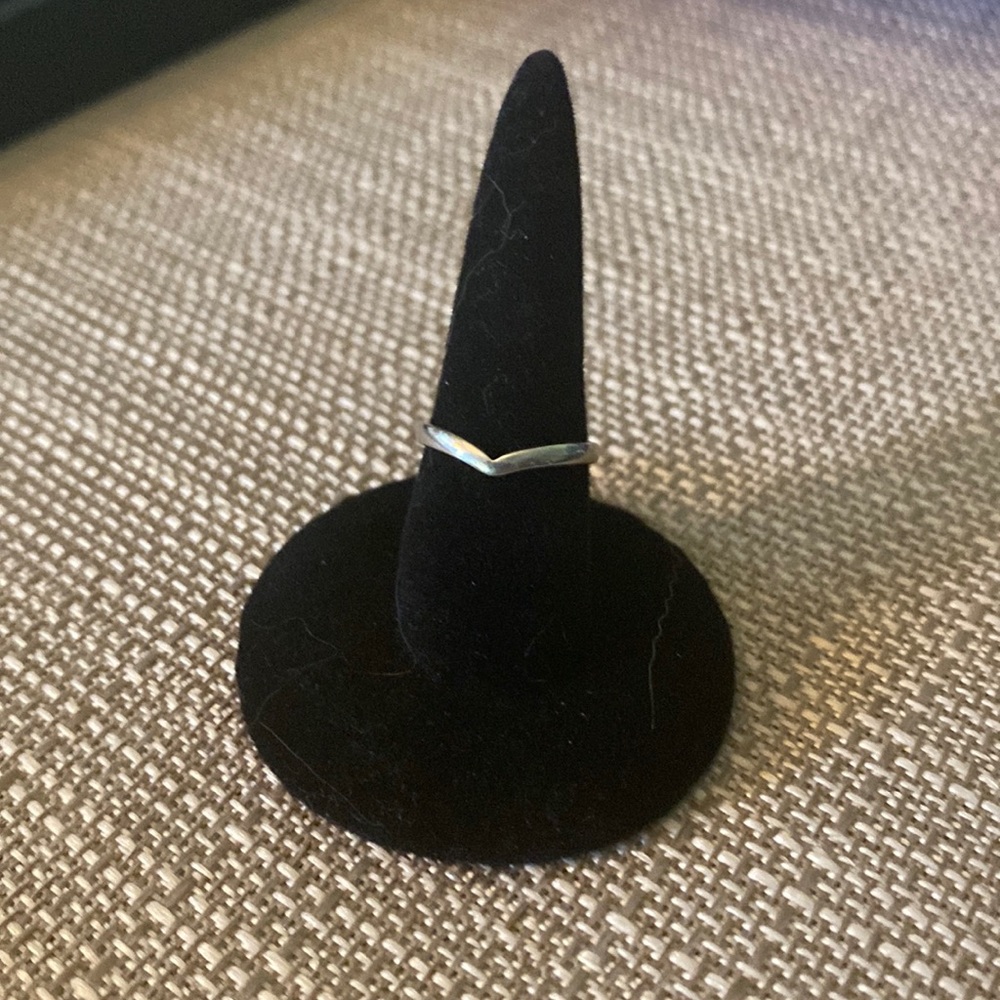 Silpada “Get The Point” toe ring.